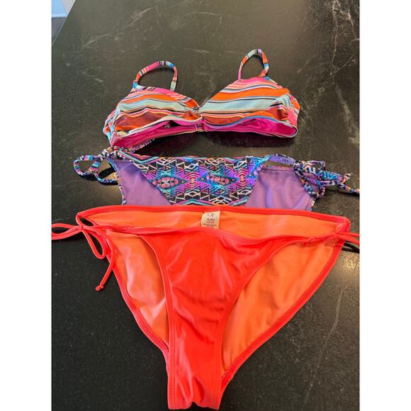 22 assorted pieces of bikini swimwear most NWT - Picture 3 of 3